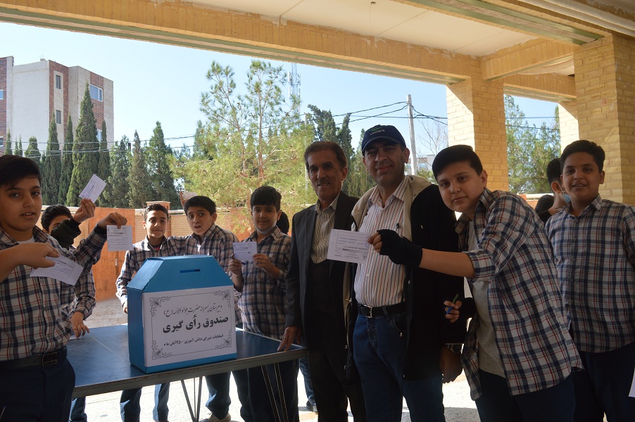 اسامی منتخبین بیست وپنجمین دوره انتخابات شورای دانش آموزی مشخص شد 